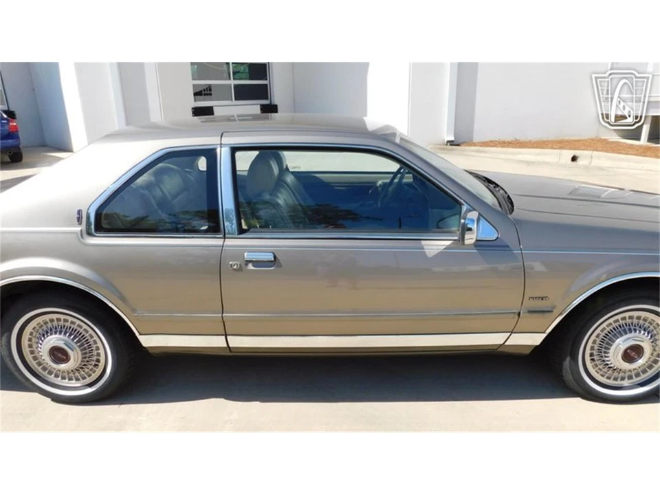 1986 Lincoln Continental Mark VII - Image 31 of 31