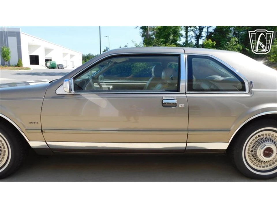 1986 Lincoln Continental Mark VII - Image 12 of 31