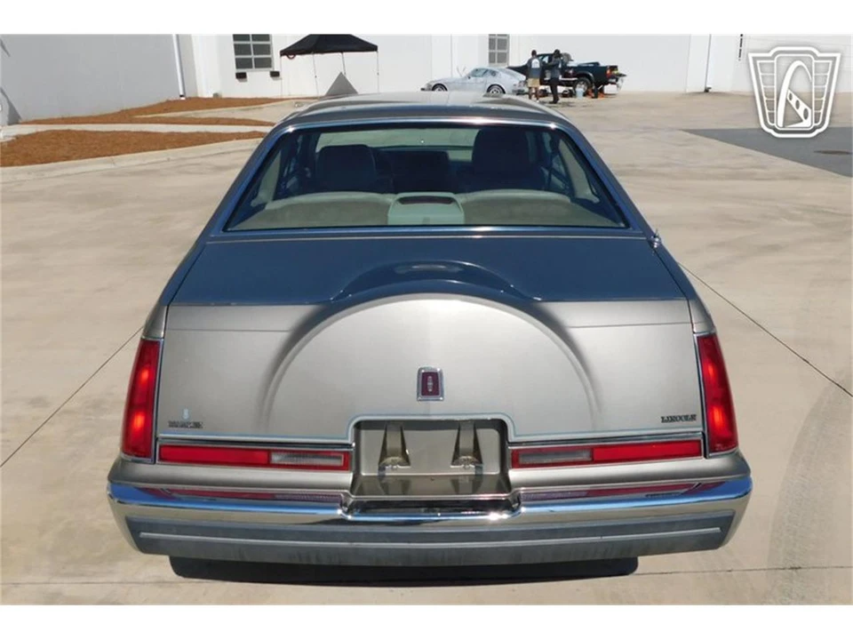 1986 Lincoln Continental Mark VII - Image 22 of 31