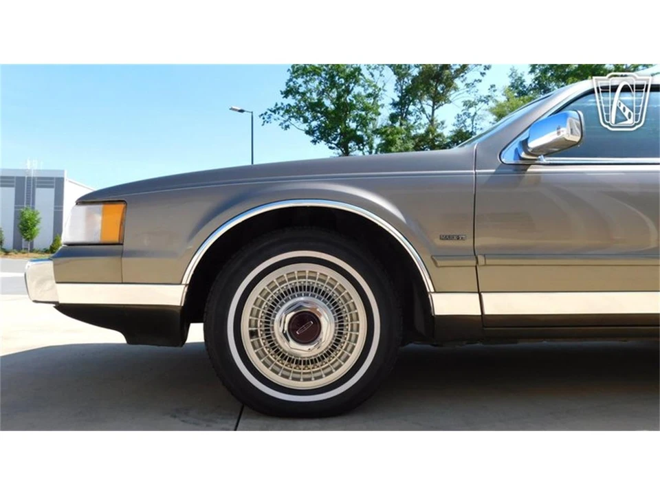 1986 Lincoln Continental Mark VII - Image 8 of 31