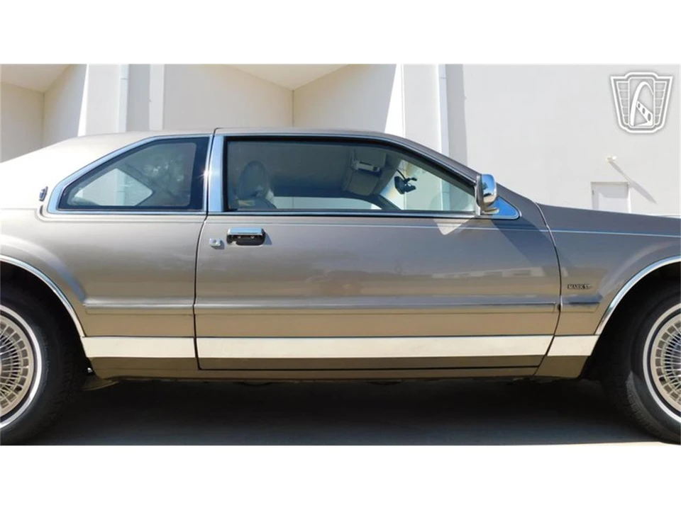 1986 Lincoln Continental Mark VII - Image 29 of 31