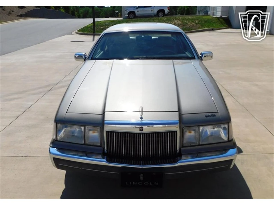 1986 Lincoln Continental Mark VII - Image 4 of 31
