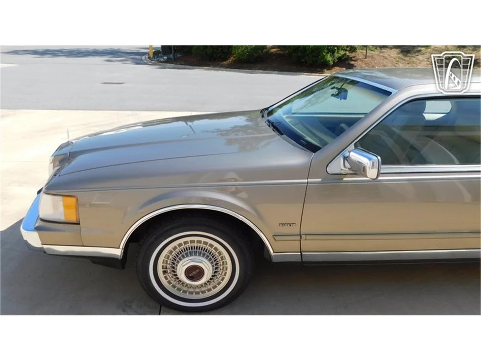 1986 Lincoln Continental Mark VII - Image 10 of 31