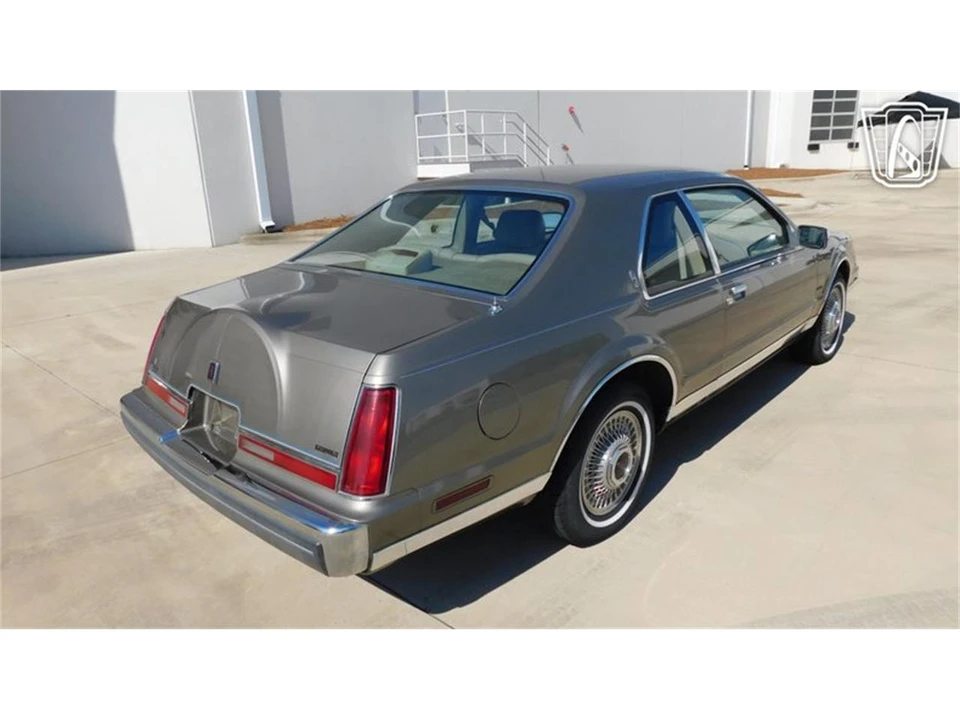 1986 Lincoln Continental Mark VII - Image 25 of 31