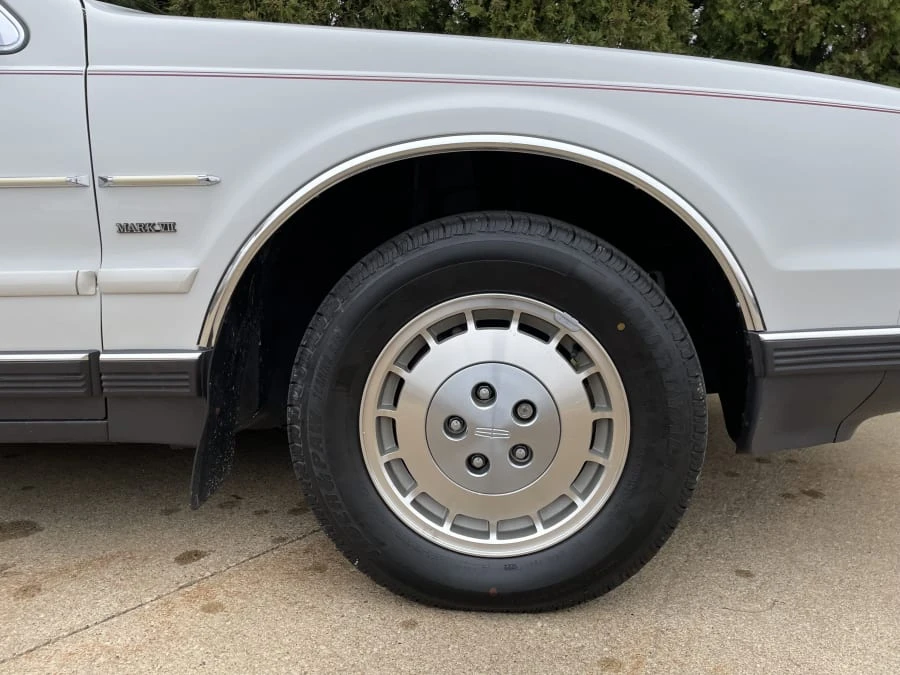 1986 Lincoln Continental Mark VII - Image 18 of 31