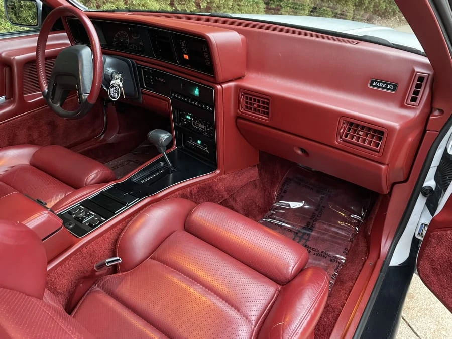 1986 Lincoln Continental Mark VII - Image 24 of 31