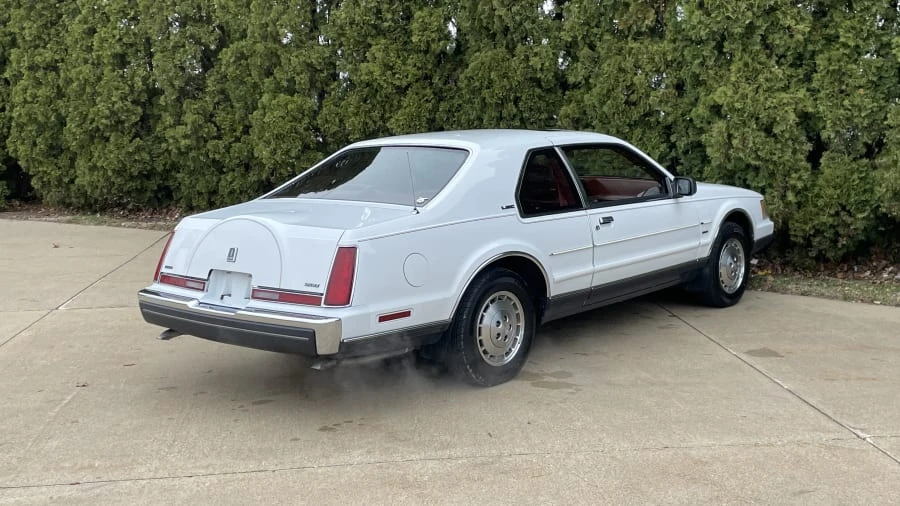 1986 Lincoln Continental Mark VII - Image 11 of 31