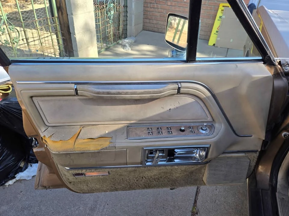 1986 Lincoln Town Car - Image 11 of 13