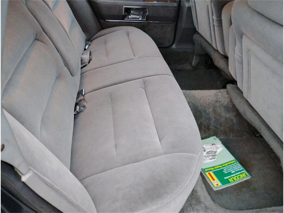 1986 Lincoln Town Car - Image 8 of 10