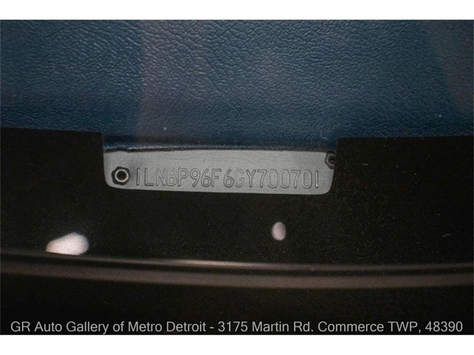 1986 Lincoln Town Car - Image 17 of 31
