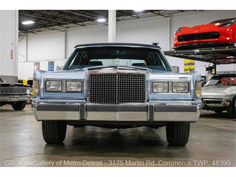 1986 Lincoln Town Car - Image 12 of 31