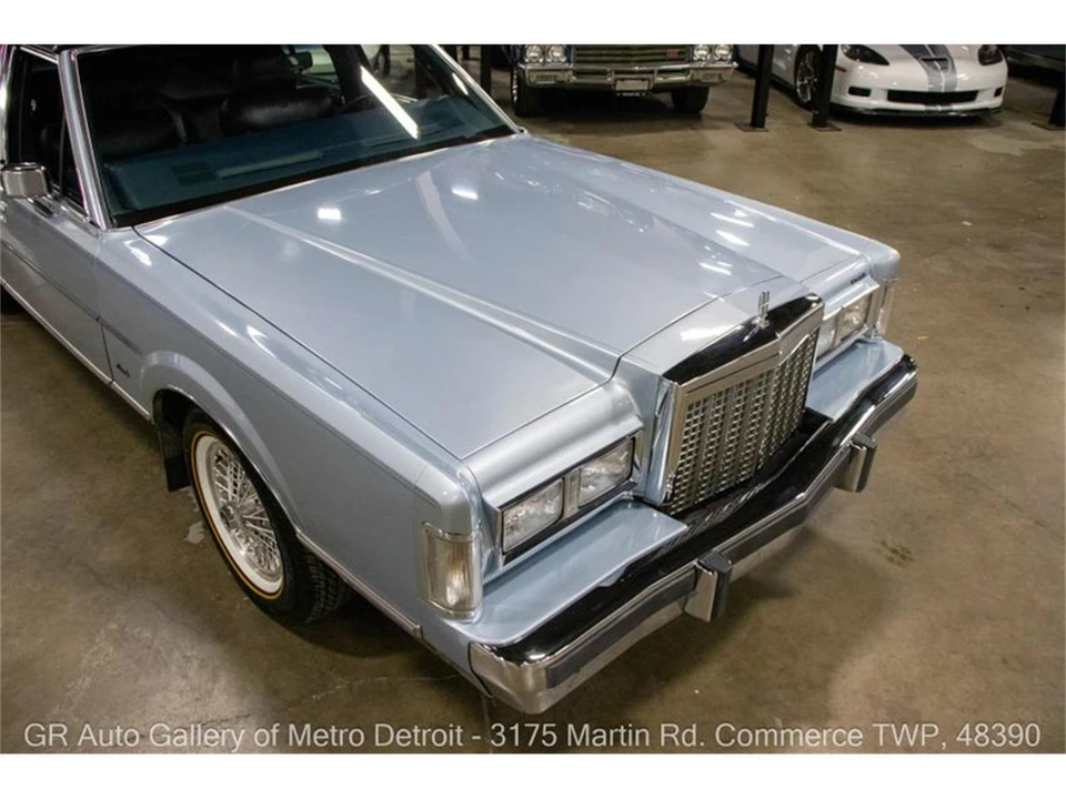 1986 Lincoln Town Car - Image 13 of 31