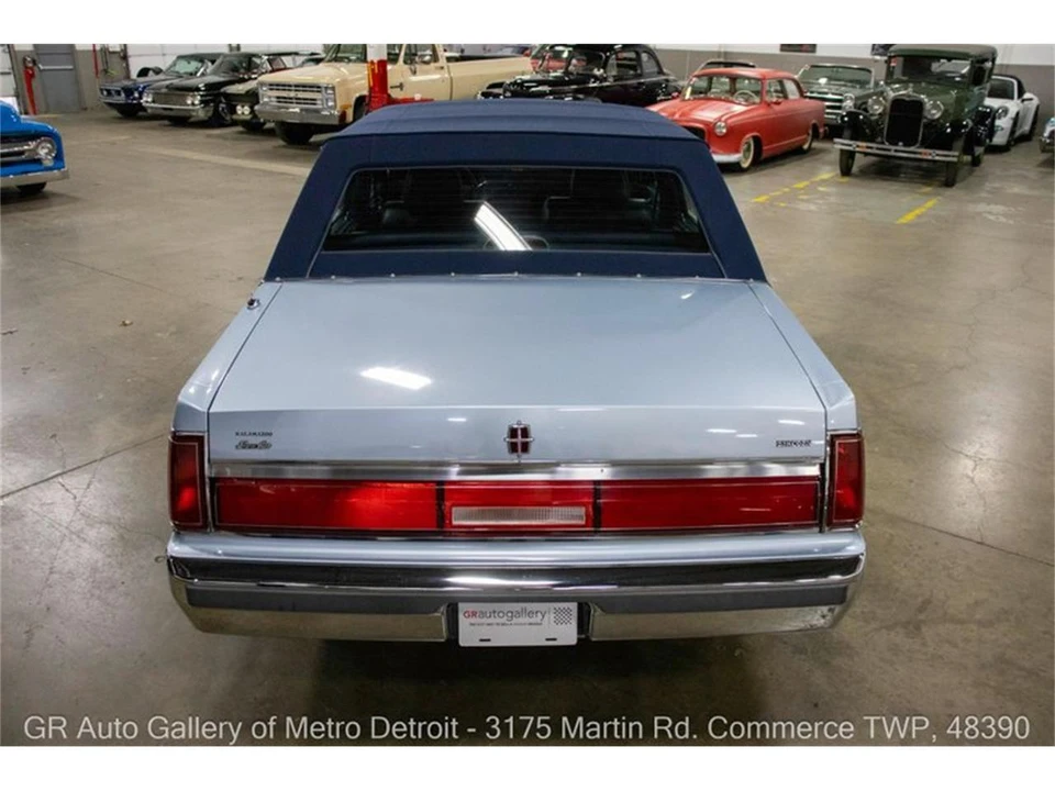 1986 Lincoln Town Car - Image 5 of 31