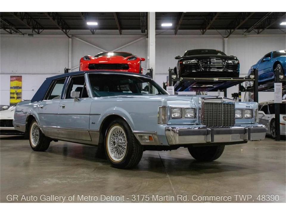 1986 Lincoln Town Car - Image 10 of 31