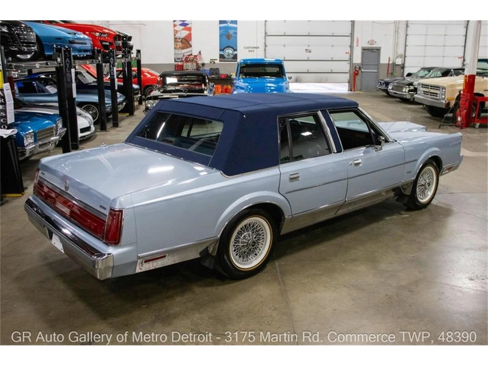 1986 Lincoln Town Car - Image 7 of 31