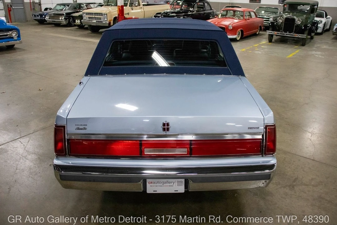 1986 Lincoln Town Car - Image 5 of 12