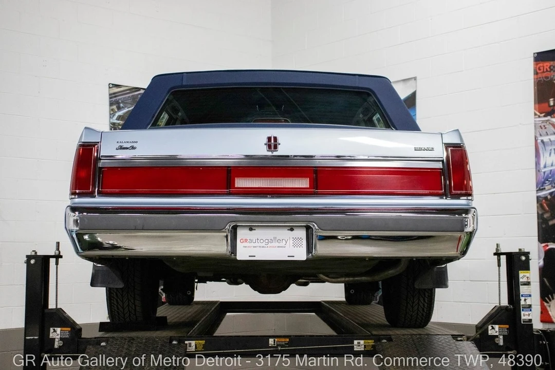 1986 Lincoln Town Car - Image 20 of 21