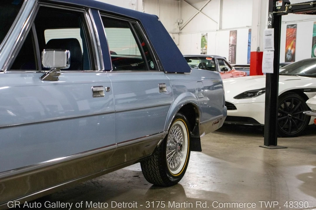 1986 Lincoln Town Car - Image 21 of 21