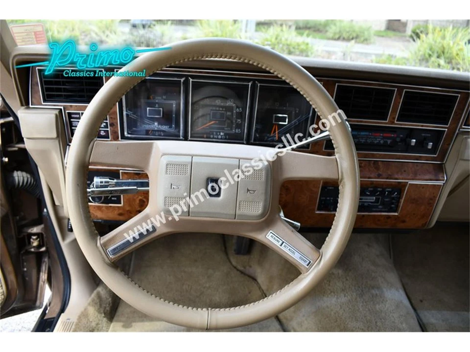 1986 Lincoln Town Car - Image 13 of 31