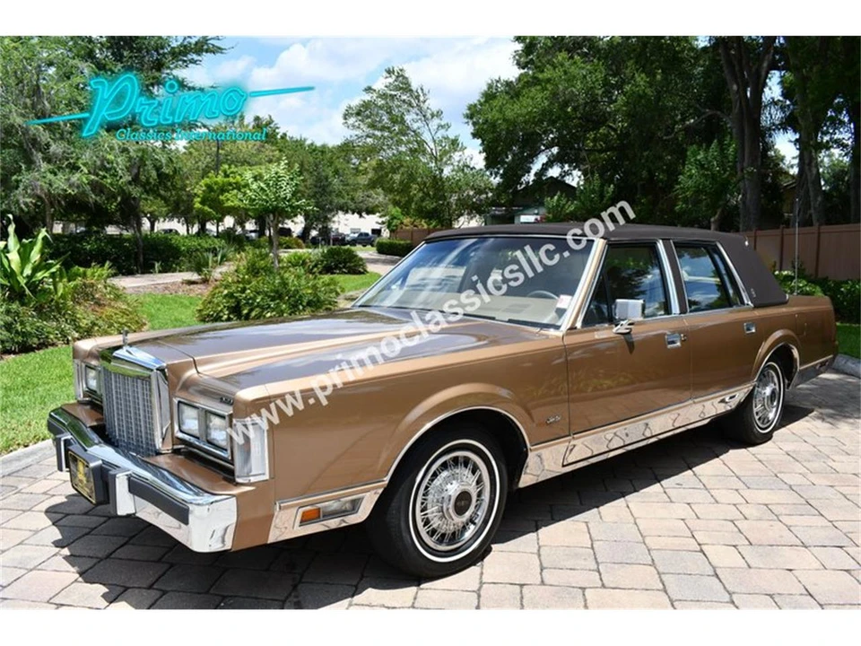 1986 Lincoln Town Car - Image 25 of 31