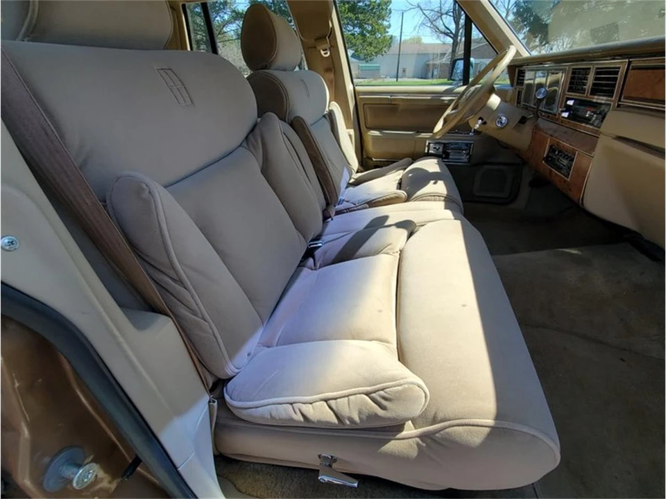 1986 Lincoln Town Car - Image 14 of 31