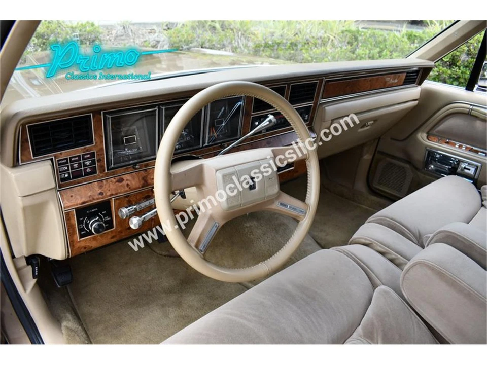 1986 Lincoln Town Car - Image 12 of 31