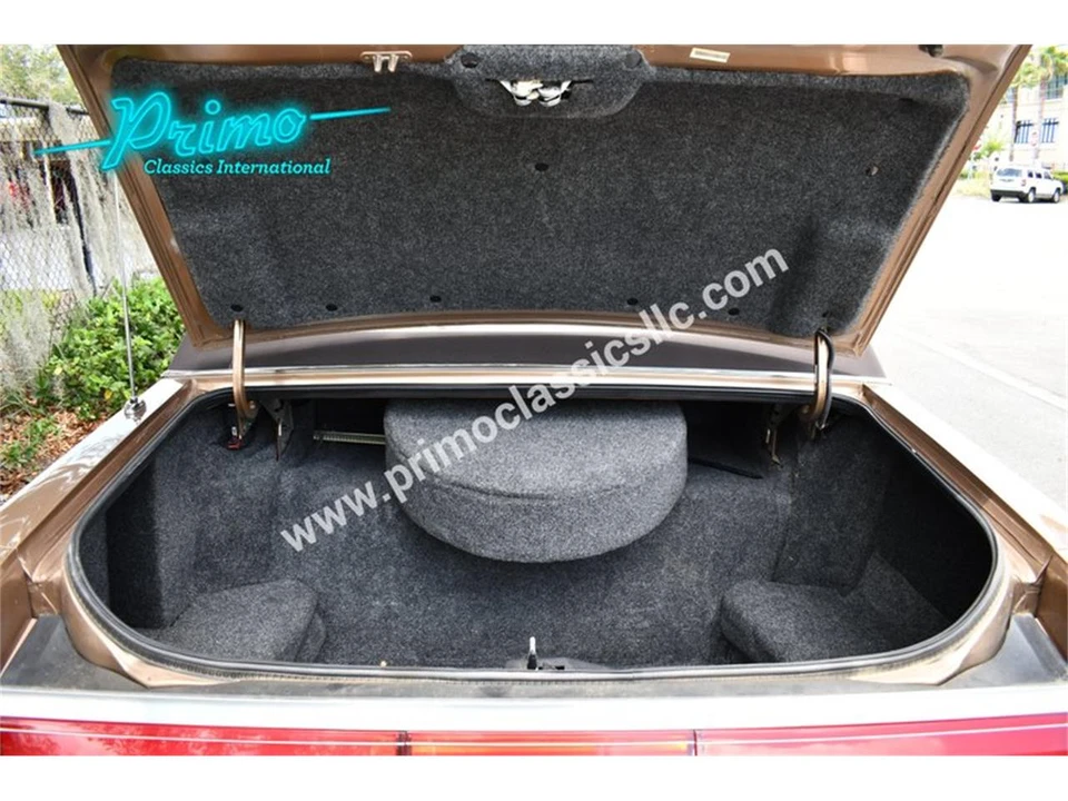 1986 Lincoln Town Car - Image 10 of 31
