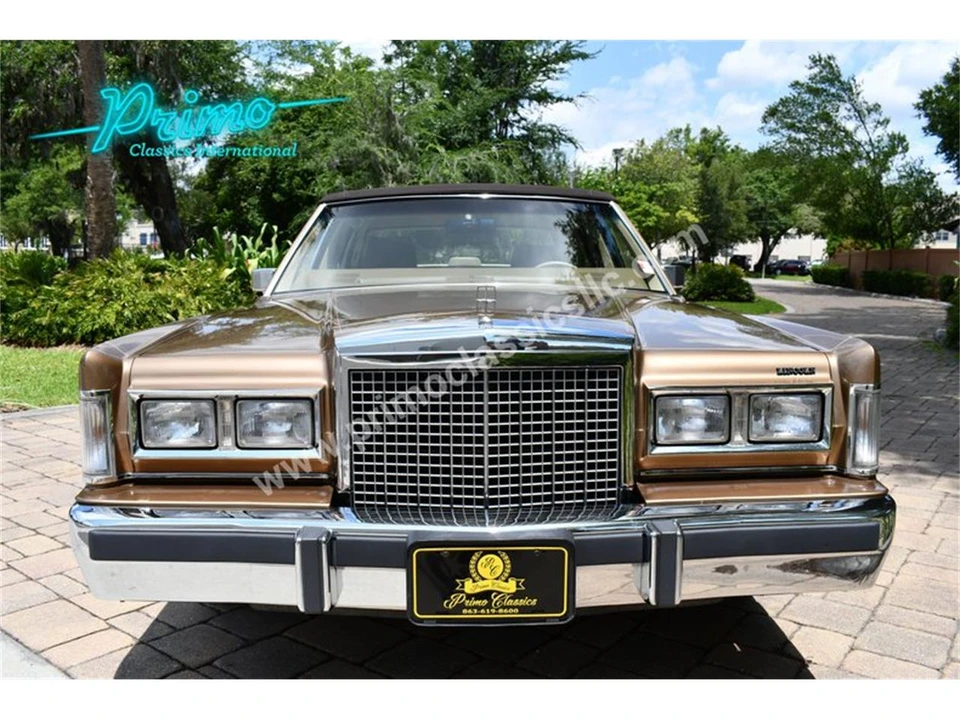 1986 Lincoln Town Car - Image 24 of 31