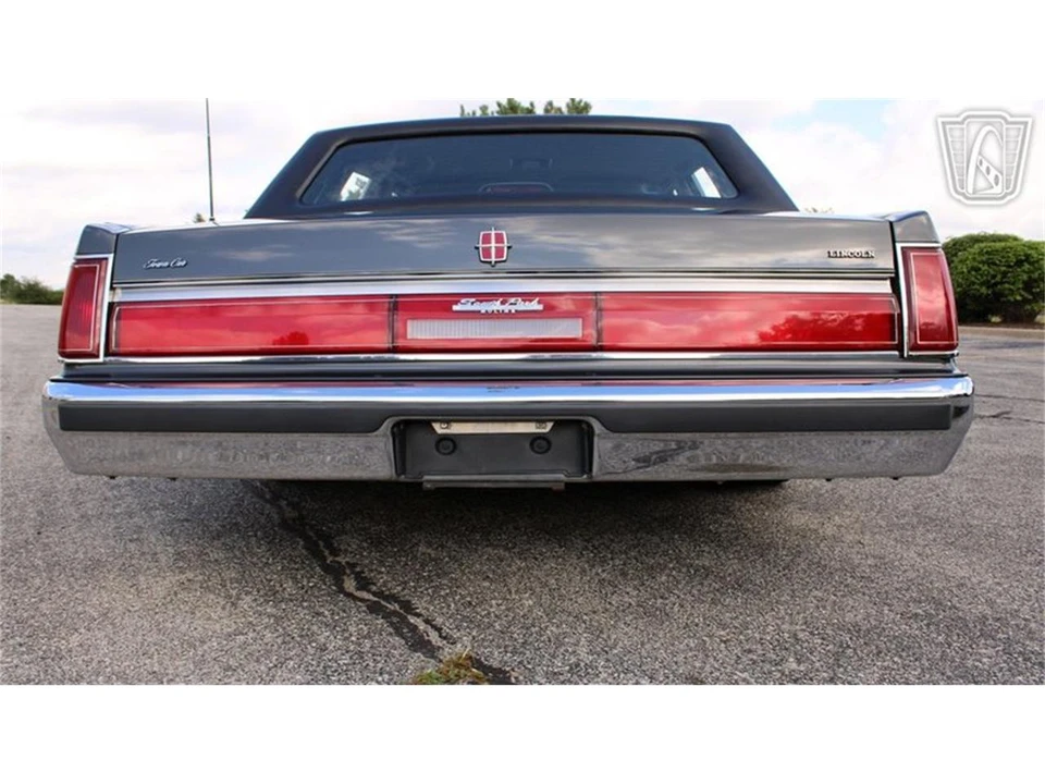 1986 Lincoln Town Car - Image 30 of 31