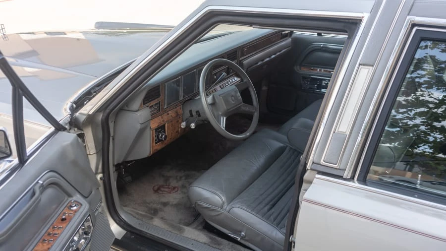1986 Lincoln Town Car - Image 4 of 12