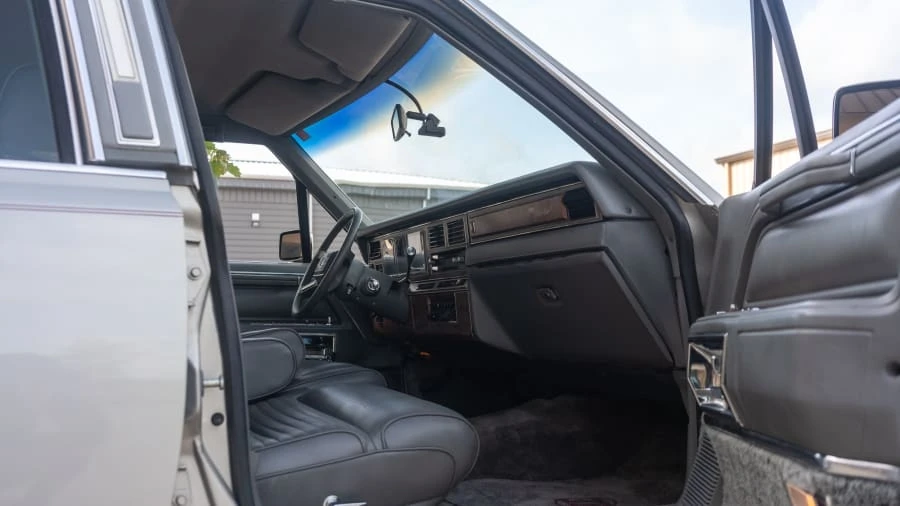 1986 Lincoln Town Car - Image 5 of 12