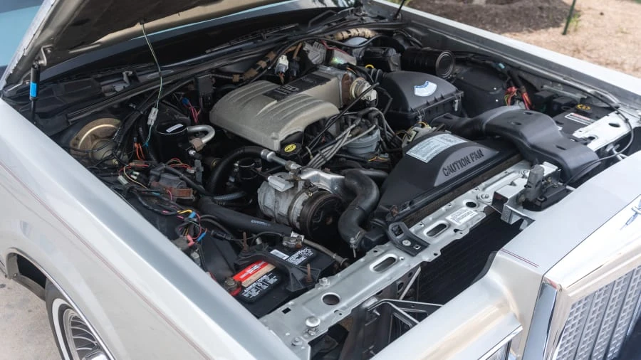 1986 Lincoln Town Car - Image 7 of 12