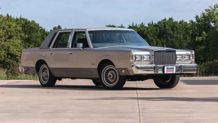 1986 Lincoln Town Car - Image 12 of 12