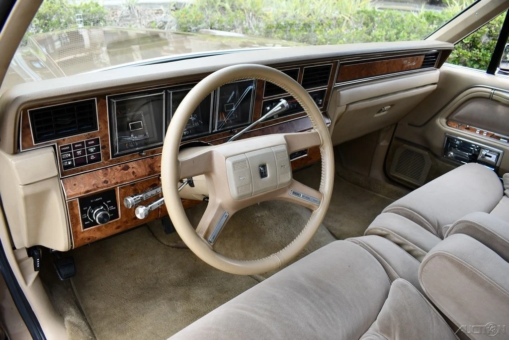 1986 Lincoln Town Car - Image 21 of 21