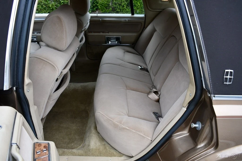 1986 Lincoln Town Car - Image 15 of 21
