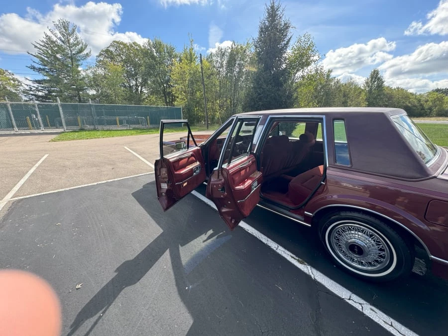 1986 Lincoln Town Car - Image 11 of 20