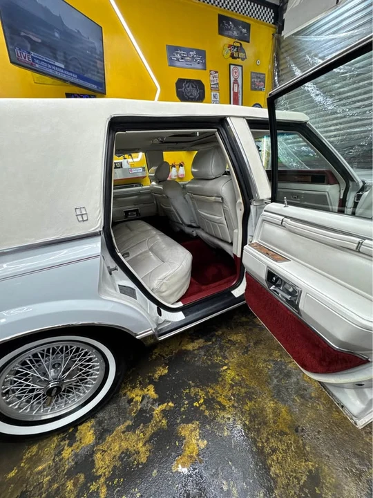 1986 Lincoln Town Car - Image 8 of 15