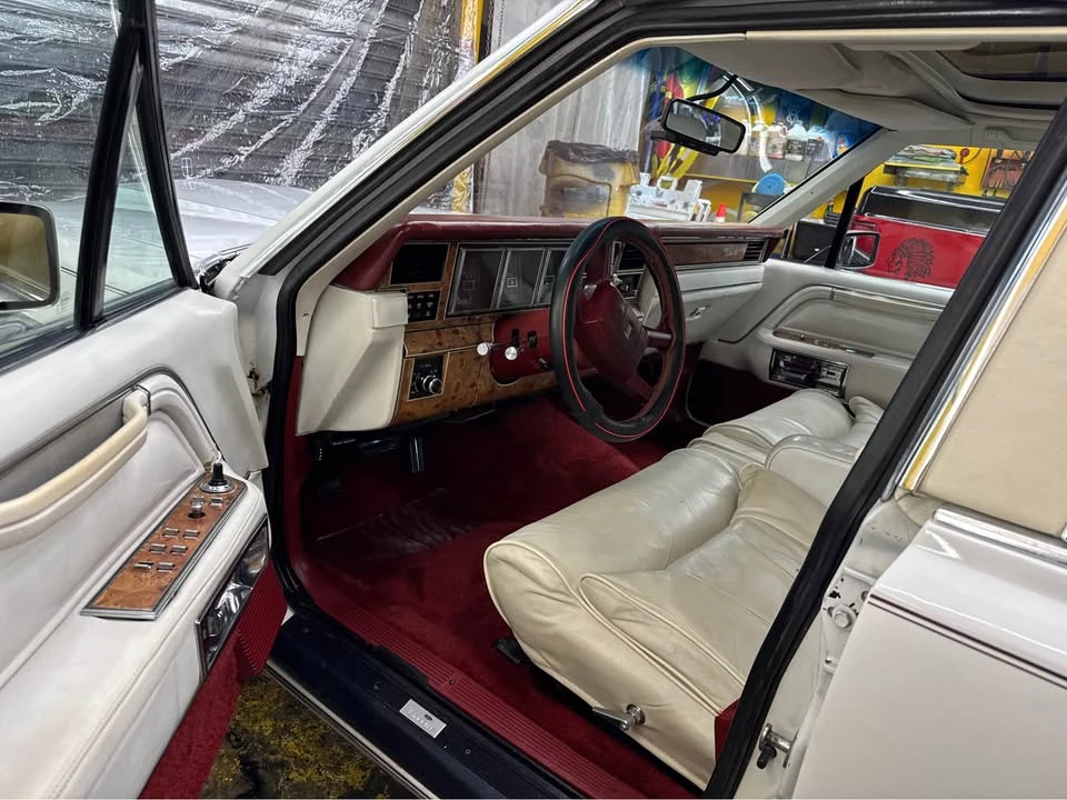 1986 Lincoln Town Car - Image 3 of 15