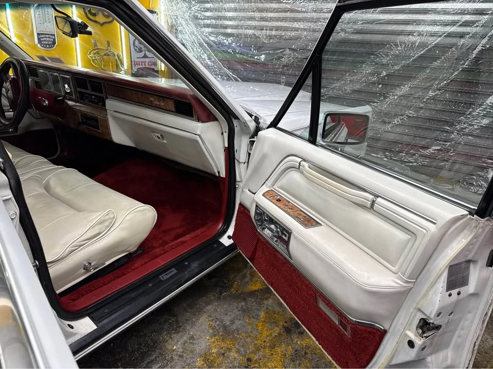 1986 Lincoln Town Car - Image 11 of 15