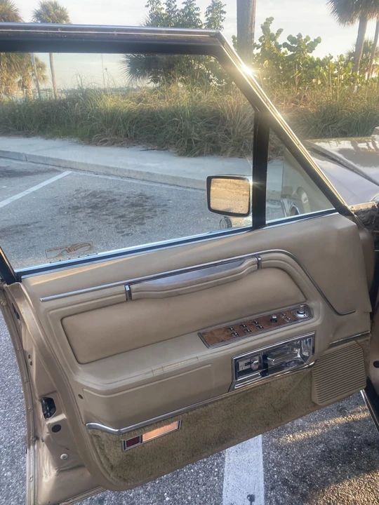 1986 Lincoln Town Car - Image 7 of 9