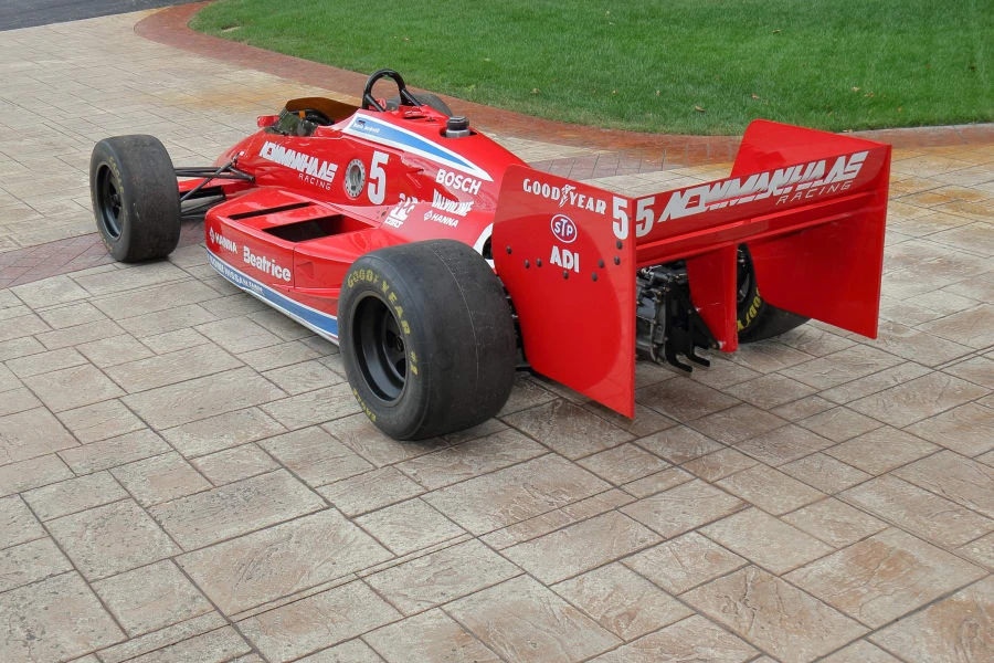 1986 Lola - Image 3 of 31