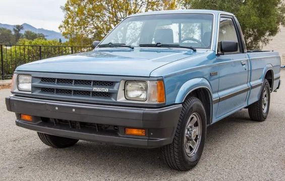 1986 Mazda B2000 LX