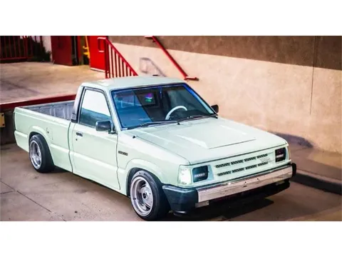 1986 Mazda B2200