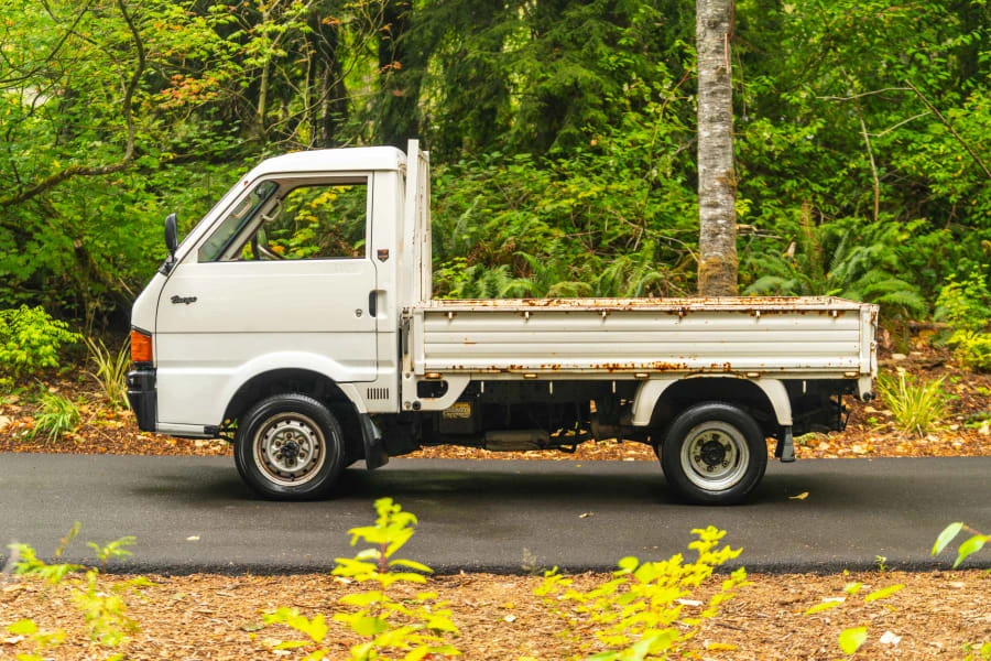 1986 Mazda Bongo 3rd Gen - Image 2 of 23