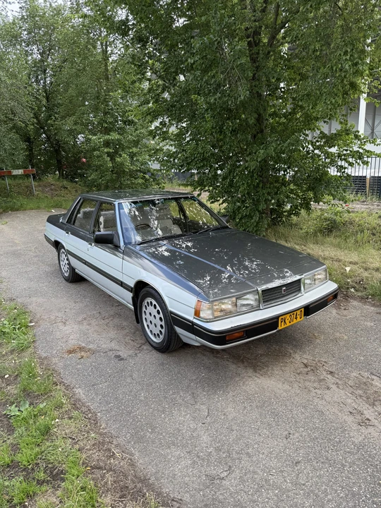 1986 Mazda HB Cosmo - Image 5 of 31