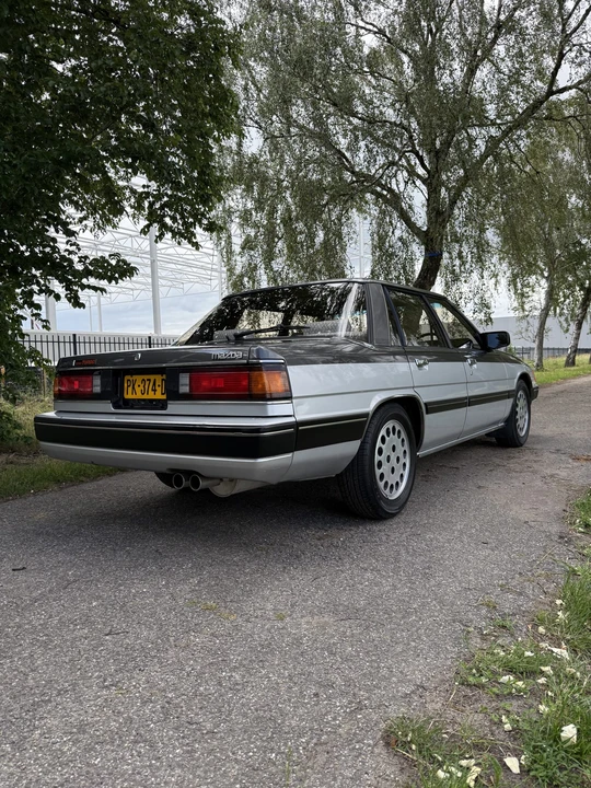 1986 Mazda HB Cosmo - Image 7 of 31
