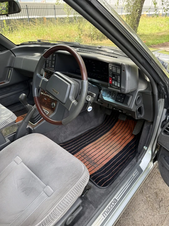1986 Mazda HB Cosmo - Image 25 of 31