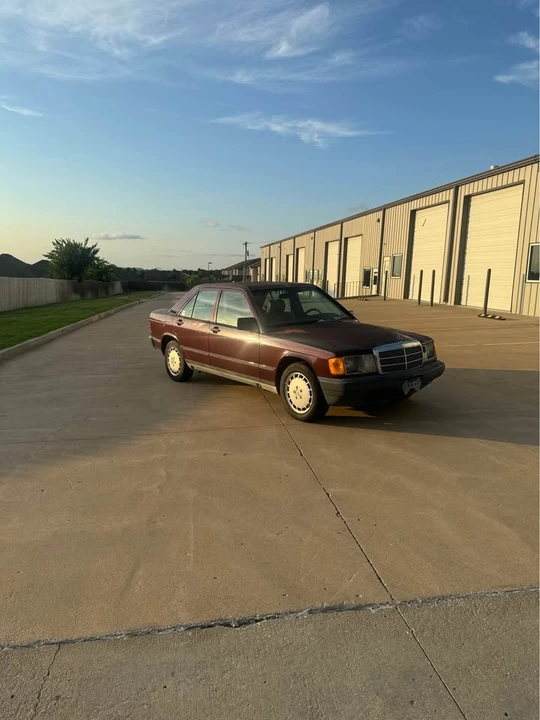 1986 Mercedes-Benz 190E - Image 2 of 17