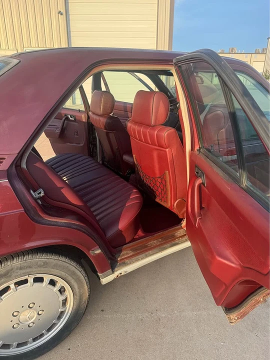 1986 Mercedes-Benz 190E - Image 15 of 17