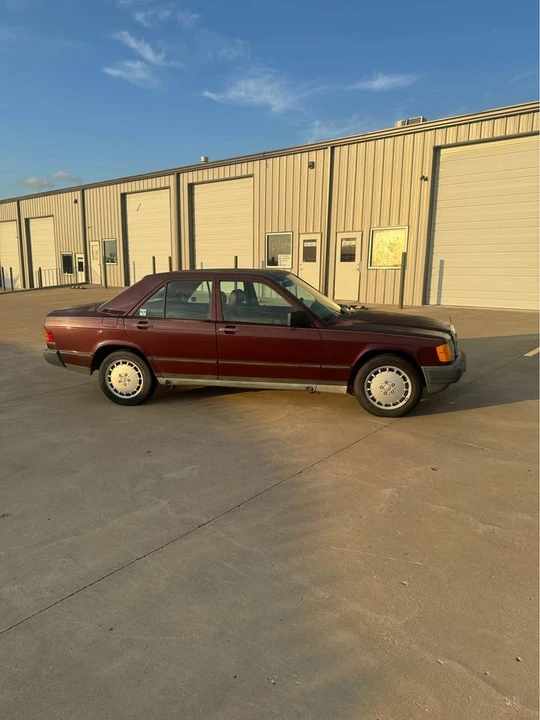 1986 Mercedes-Benz 190E - Image 3 of 17